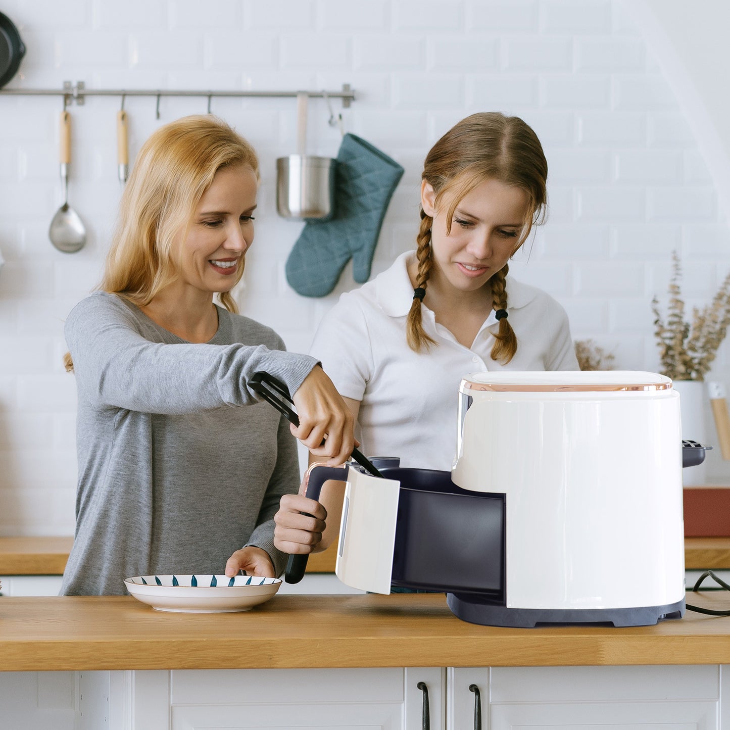 Kitchen Couture Air Fryer Clear View 7 Preset Functions 7 Litre White Rose Gold